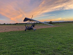 Couché de soleil sur la base ULM Maringues.